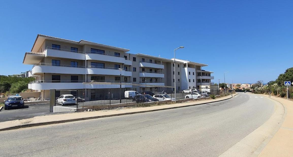 Agosta Porticcio - Plage A 200M - T2 Neuf Entre Mer & Maquis - Barbecue- Res Fiore Di Maghja - Parking - Wifi - 4 Pers Les Hameaux de Porticcio Exterior foto